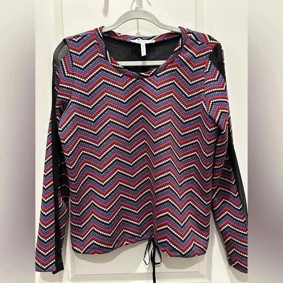 BCBG Generation Abstract Top size Med EUC - Picture 1 of 6